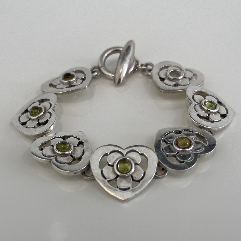 PERIDOT STERLING SILVER HEART BRACELET